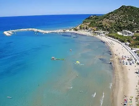 Aqua Haven Seaside Relaxation Poolside Luxury Holiday home *