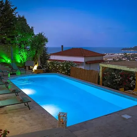 Holiday home Aqua Haven Seaside Relaxation Poolside Luxury Khartata