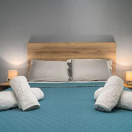 Aqua Haven Seaside Relaxation Poolside Luxury Holiday home