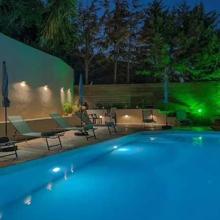 Holiday home Aqua Haven Seaside Relaxation Poolside Luxury