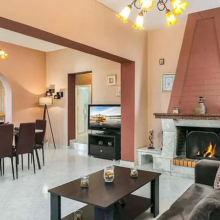 Aqua Haven Seaside Relaxation Poolside Luxury Holiday home Khartata
